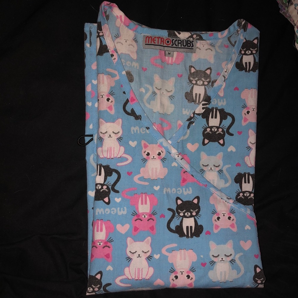 Metro Scrubs top